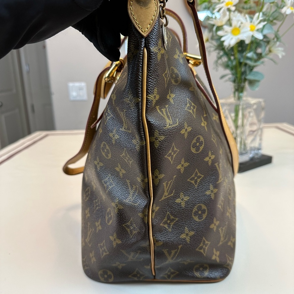 Louis Vuitton Monogram Canvas Palermo GM Shoulder Bag - Picture 6 of 17